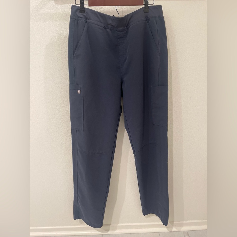 Figs Technical Collection Men’s Cargo Scrub Pants Style T2001 Blue size large